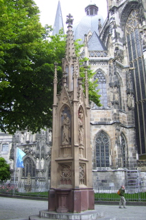 Foto vom Sakramentshäuschenbrunnen in Aachen