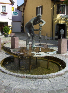 Foto vom Brunnen in Oberkochen in der Heidenheimer straße