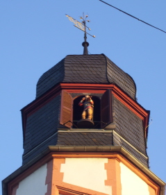 Foto vom Glockenspiel am Alten Rathaus in Alzey