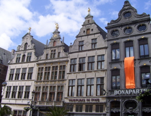 Foto der Gildeh&auml;user in Antwerpen am Grote Markt