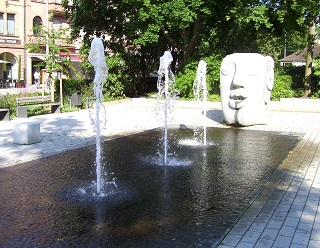 Foto vom Brunnen an der Weißenburger Straße in Aschaffenburg