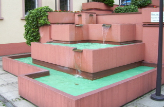 Foto vom Brunnen vor St. Baerholomäus in Bad Brückenau