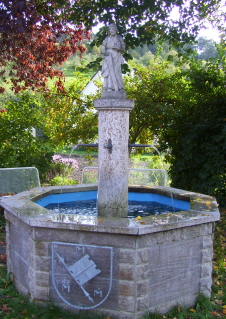 Foto vom Dorfbrunnen in Marbach