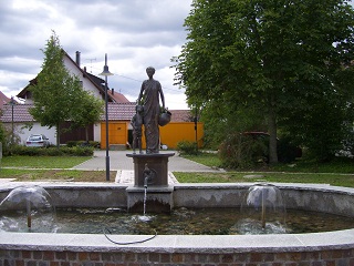 Foto vom St.-Uta-Brunnen in Uttenweiler