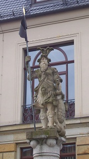Foto der Brunnenfigur auf dem Brunnen auf dem Hauptmarkt in Bautzen