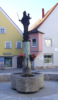 Foto vom Marienbrunnen in Abensberg