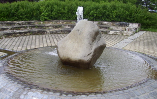Foto vom Dorfbrunnen in Buchdorf