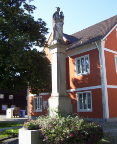 Foto vom Marienbrunnen in Hartkirchen