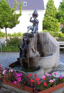 Foto vom Musikantenbrunnen in Villenbach