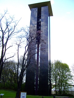 Foto vom Glockenspiel im Glockenturm in Berlin-Tiergarten
