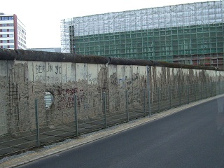 Foto der ehemaligen Berliner Mauer