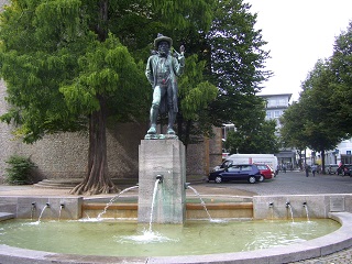 Foto vom Leineweberbrunnen in Bielefeld