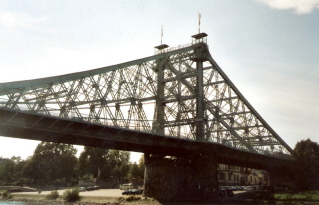 Foto der Elbbr&uuml;cke in Dresden