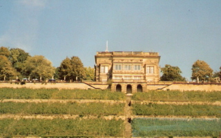 Foto der Villa Stockhausen an der Elbe
