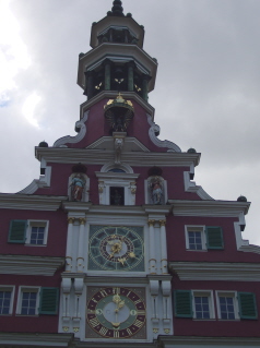 Foto vom Glockenspiel am Alten Rathaus in Esslingen