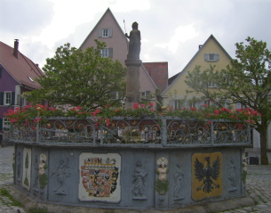 Foto vom Röhrenbrunnen in Feuchtwangen