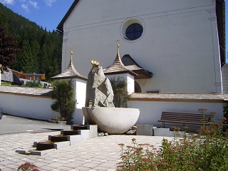 Foto vom Brunnen vor St. Jakob