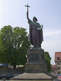 Foto vom Bonifatiusdenkmal in Fulda