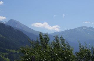 Foto der Berge bei Grins in Tirol