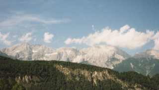 Foto der Berge über Stams in Tirol
