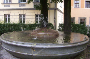 Foto vom Brunnen vor dem Dom in Innsbruck
