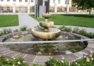 Foto vom Klosterbrunnen in Stift Stams