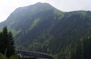 Foto von der Talstation der Stubaitalgletscherbahn