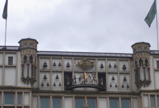 Foto vom Glockenspiel am 4711-Haus in Köln
