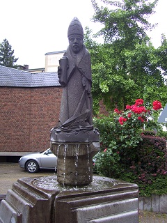 Foto vom St.-Clemensbrunnen in Köln bei St. Kunibert