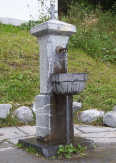 Foto vom Ulrichsbrunnen in Möggers