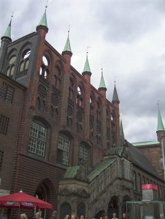 Foto der Rathaustreppe in L&uuml;beck