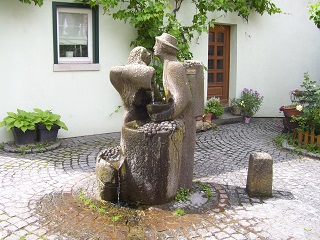 Foto vom Holderbrunnen in Marbach