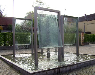 Foto vom Marktplatz-Brunnen in Mering