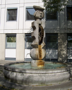 Foto vom Radl-Brunnen in der Brunnstraße in München