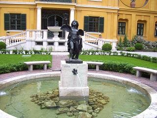 Foto vom Brunnen im Garten des Lenbachhauses in München