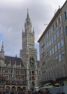 Foto vom Rathaus mit Mittelturm