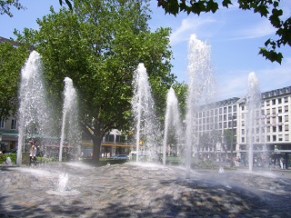 Foto vom Sendlinger-Tor-Platz-Brunnen in München