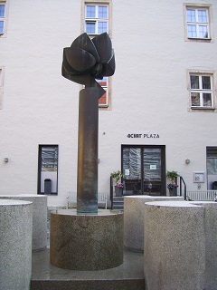 Foto vom Brunnen auf dem Achatplatz in Regensburg