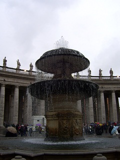 Foto vom Brunnen auf dem Petersplatz