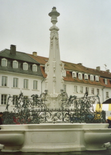 Foto vom Marktbrunnen in Saarbrücken