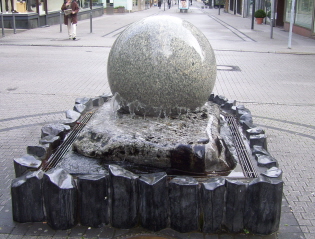 Foto vom Kugelbrunnen in Stuttgart