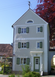 Ein sehr schmales Haus in der Johann-Georg-Bergmüller-Straße