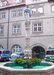 Foto vom Hildegardbrunnen in Ulm