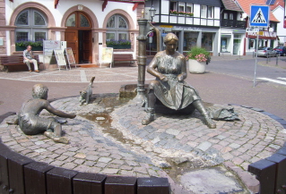 Foto vom Marktbrunnen in Lorsch