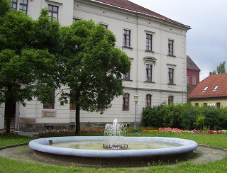 Foto vom Brunnen bei der Weberkirche in Zittau