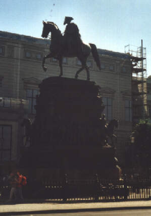 Foto vom Friedrichsdenkmal in Berlin