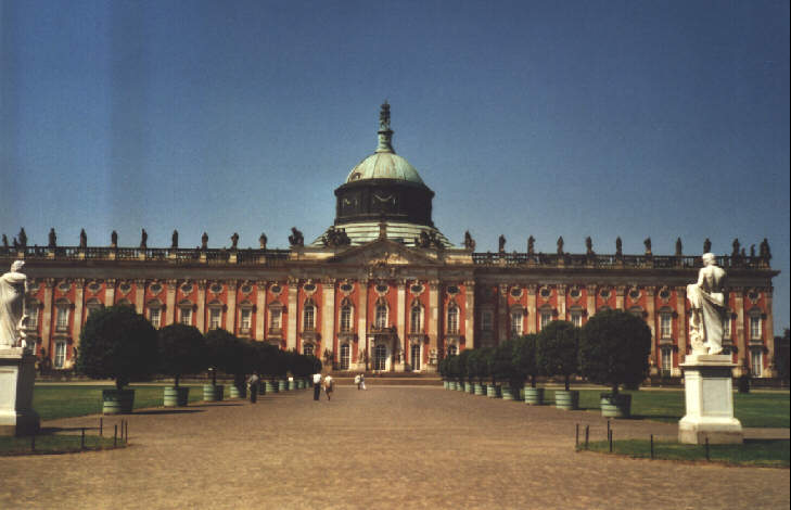 Rückansicht vom Neuen Palais im Park Sanssouci
