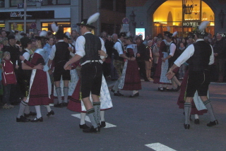 Foto einer bayerischen Volkstanzgruppe