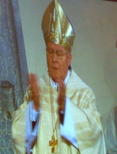 Foto von Bischof Konrad im Dom zu Augsburg