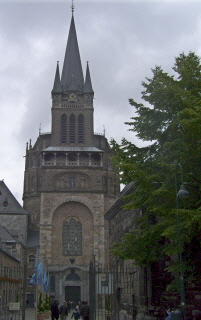 Foto vom Glockenturm des Kaiserdoms in Aachen